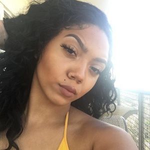 Meet your Posher, Devin